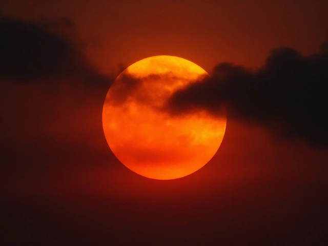 Totale Mondfinsternis 2025: Blutmond am 7. September – Zeiten, Sichtbarkeit, Tipps